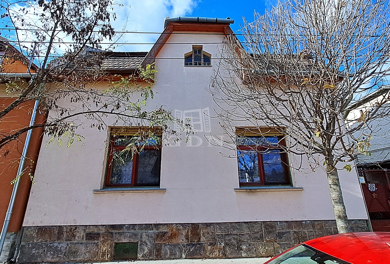 Vânzare Budapest XV. kerület Casa Familiala