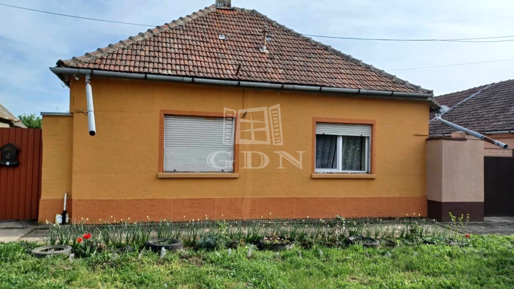 For sale Felsőszentiván Family House